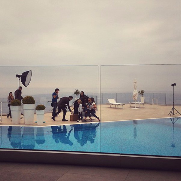 Backstage di produzione fotografica in location